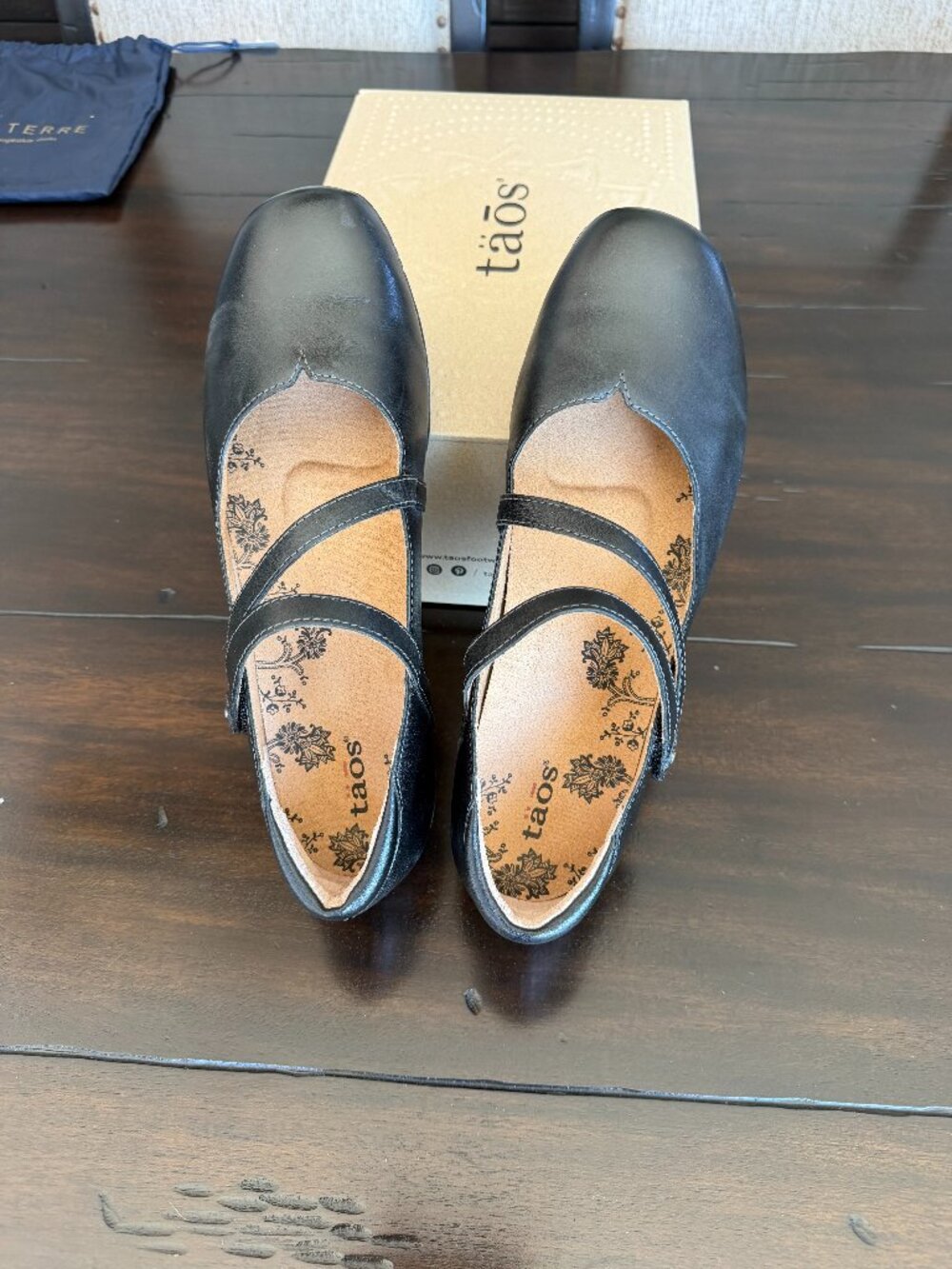 Taos Footwear Banter Leather Mary Jane Flat - Picture 2 of 6
